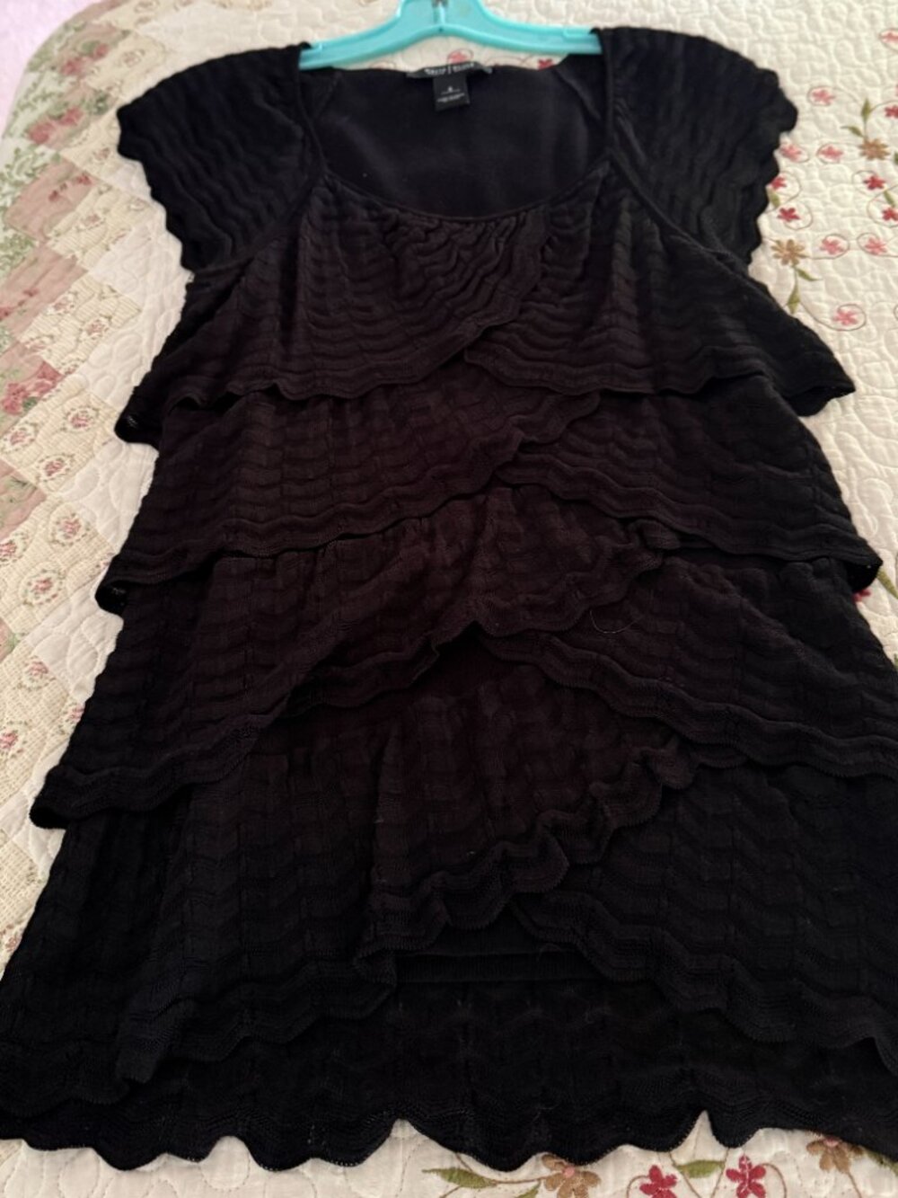 White House Black Market Sleeveless Top Scoop neck stretch lace layers Size S